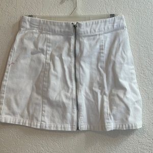 White denim skirt